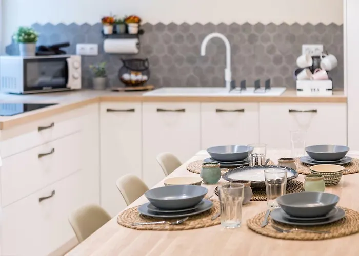 Indautxu I By Aston Bilbau