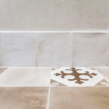 Indautxu I By Aston Daire *